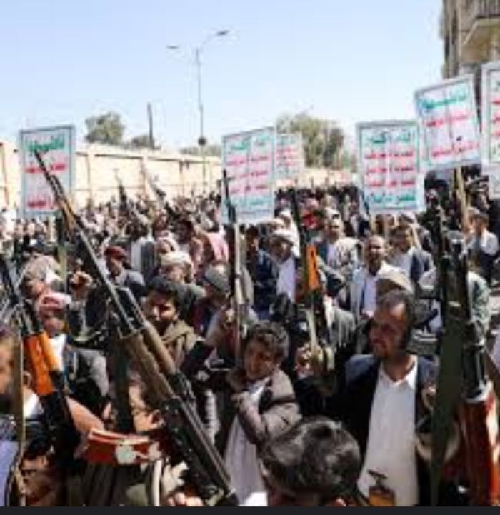  عصابة الحوثي تواصل احتجاز أموال المودعين وتقييد النشاط الاقتصادي