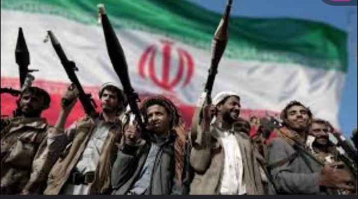  خوفًا من تهديد ترامب .. إيران تتراجع وتطلب من الحوثيين خفض التصعيد في البحر الأحمر