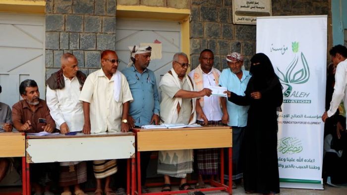 دشنت السلطة المحلية في حيس مشروع المساعدات الرمضانية من مؤسسة الصالح الاجتماعية