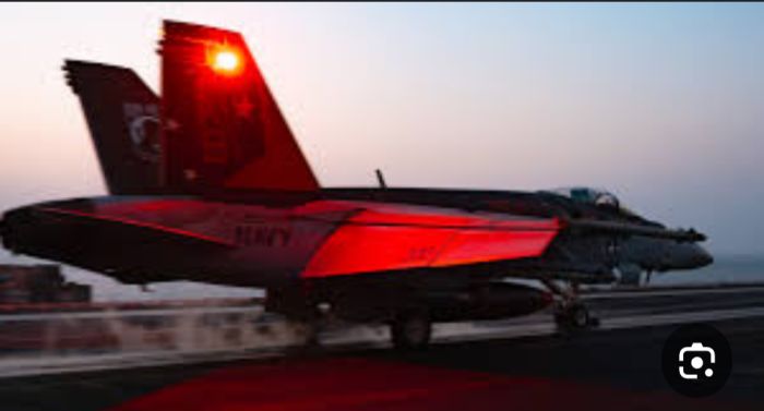  الطيران الأمريكي يجدد غاراته على عصابة الحوثي في الحديدة