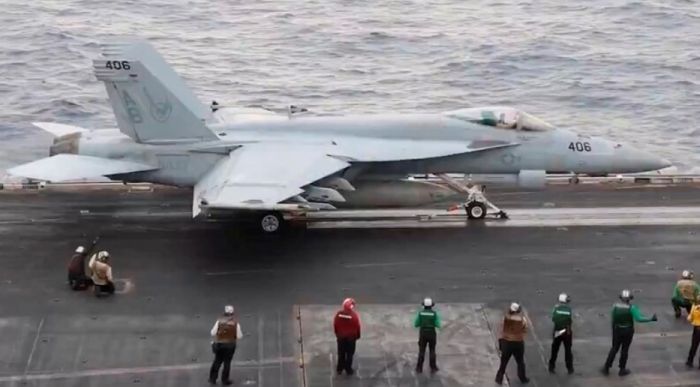  خبير عسكري ينفي مزاعم الحوثي بقصف الطيران الأمريكي لمنزل سكني في الحديدة