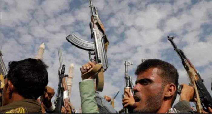  عصابة تسحب عناصرها من المقرات الأمنية ونقاط الشوارع باتجاه الجبهات