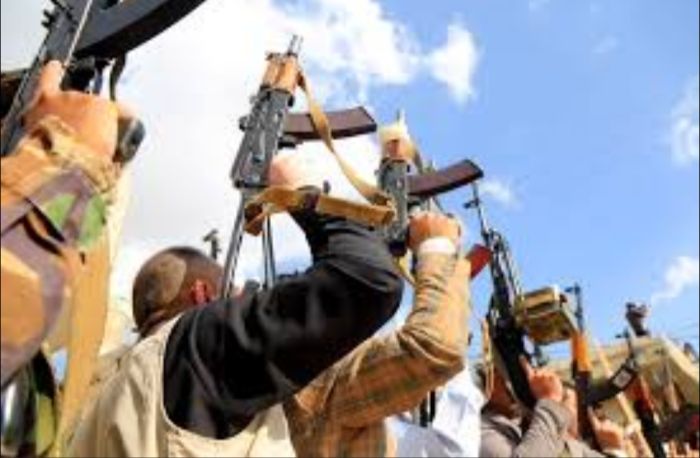  وسط تشكيك بجنسية اثنين منها .. عصابة الحوثي تقر بمصرع ثلاثة من قادتها بالغارات الأمريكية