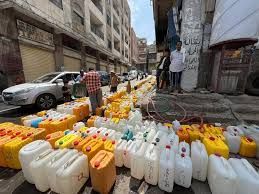 صرخات« العطش » في تعز تجبر السلطة المحلية على فتح ابار للمياه داخل المدينة