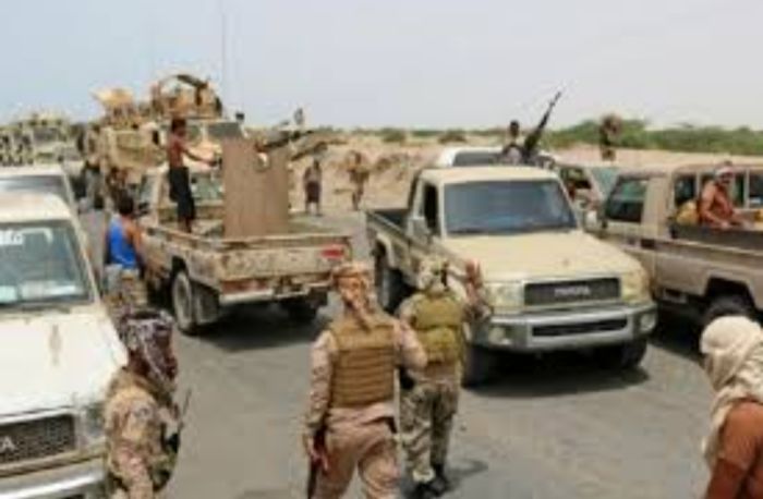  مقتل مواطن وإصابة آخر في تفجير إرهابي استهدف قائدًا عسكريًا بمحافظة أبين