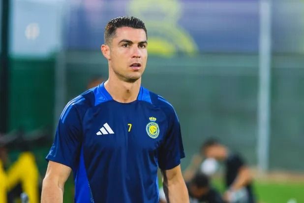 آلام عضلية تبعد رونالدو عن النصر