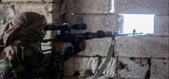  مصرع قناص حوثي في تعز