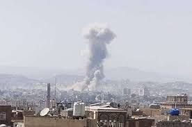  أنباء عن انفجار عنيف يهز مخزن صواريخ لعصابة الحوثي قرب مطار صنعاء