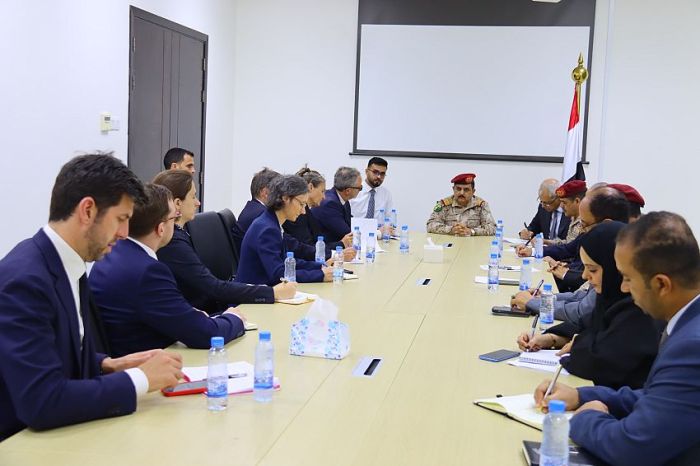 وزير الدفاع: الحوثيون حوّلوا اليمن إلى منصة إيرانية لتهديد المنطقة والعالم