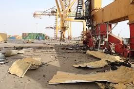 منع الحوثيين لسفن الحاويات من تغيير وجهتها وتأثيره الكارثي على حياة المواطنين في اليمن