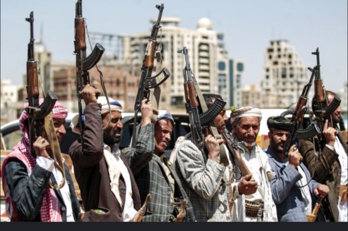  الحرس الثوري يُشرف على ترميم ورش تجميع الأسلحة الحوثية بالحديدة