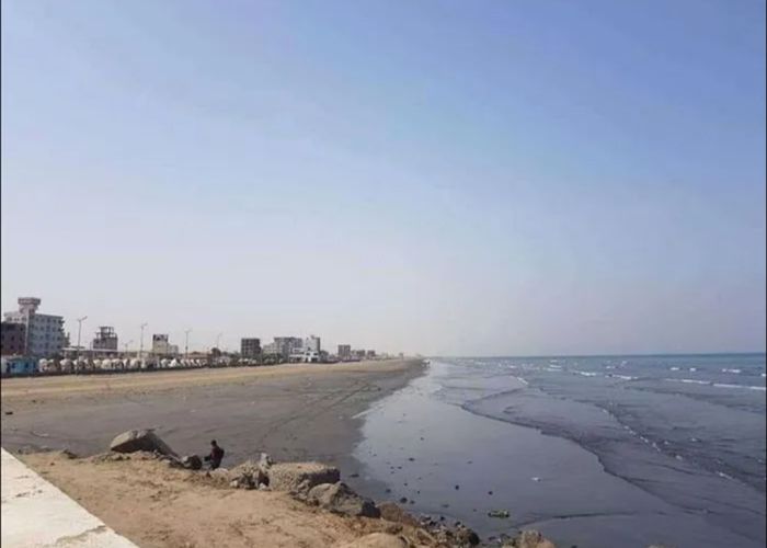 وفاة أربعة شباب غرقًا وإنقاذ اثنين آخرين في ساحل جولد مور بعدن