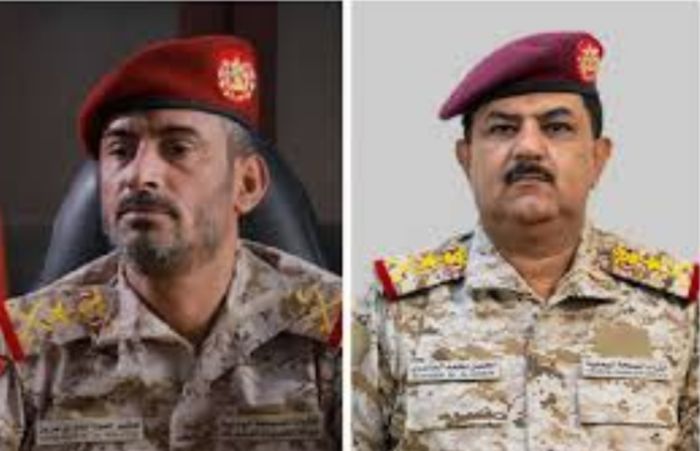  وزير الدفاع ورئيس الأركان يحذران من أي مفاوضات وصفقات سلام من "خلف الظهر" مع عصابة الحوثي