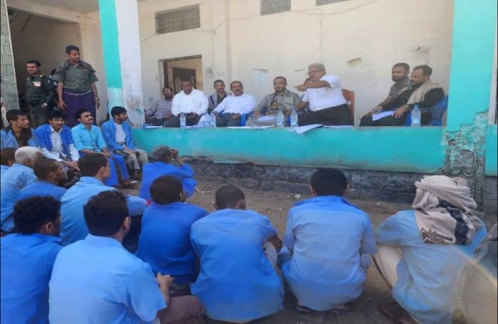  مليشيا الحوثي تقايض سجناء بالإفراج عنهم مقابل تجنيدهم