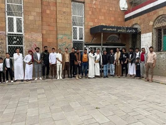 مليشيا الحوثي تمنع عرضاً مسرحياً عيدياً في إب وتثير استياء واسعاً