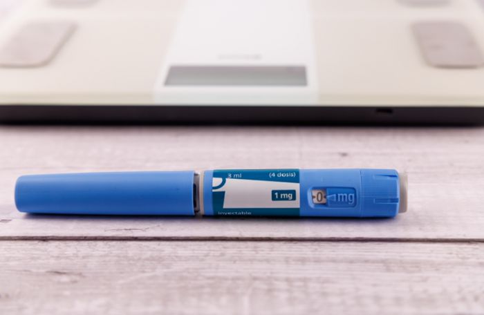 أيدي أوزمبيك.. أثر جانبي غريب ومقلق لحقن إنقاص الوزن