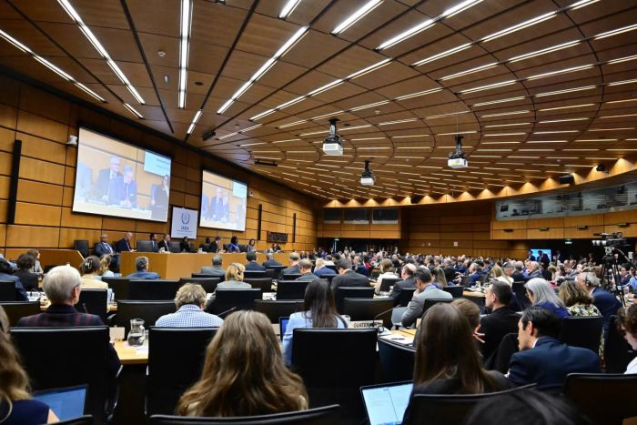 الاتحاد الأوروبي يعرب عن قلقه البالغ من توسّع البرنامج النووي الإيراني ويدعو طهران للعودة إلى التزاماتها