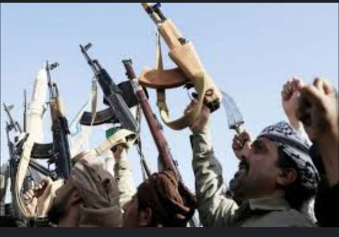  لتخفيف الضغط عن مدنها .. إيران تدفع بخبرائها لدى الحوثيين للمواجهة مع العدو الإسرائيلي