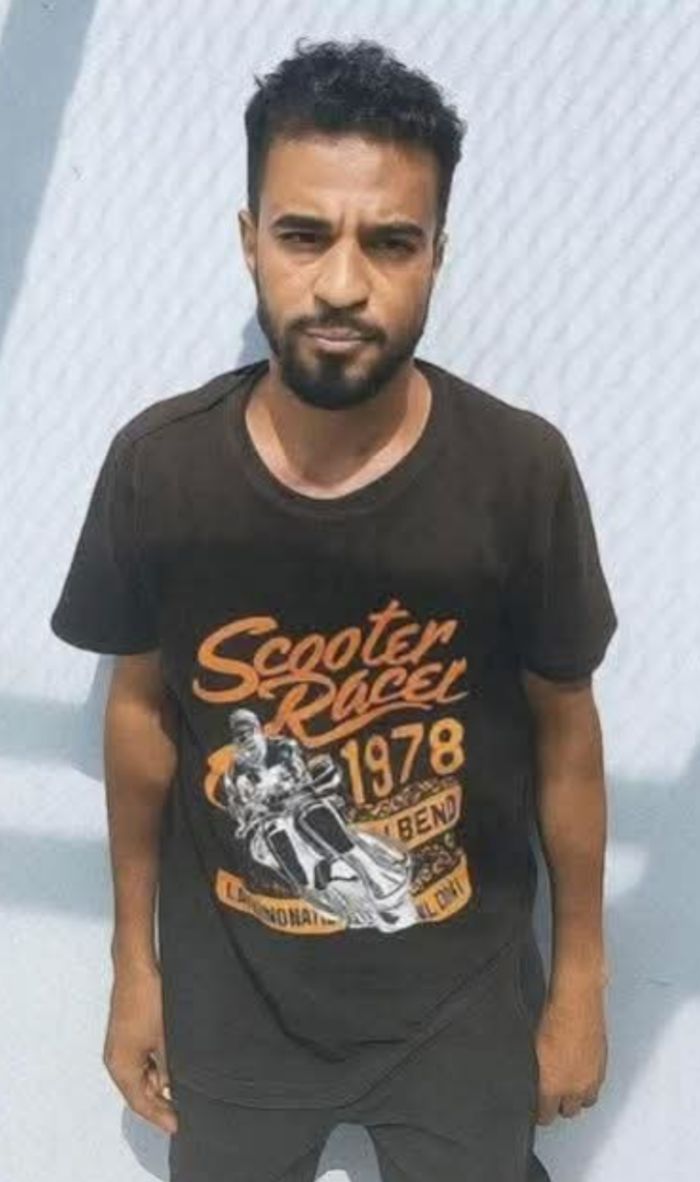  عرفت بوسم "أميرة محمد".. عدن.. الإطاحة بشبكة نصب إلكتروني مكونة من 7 أشخاص بينهم فتاتين