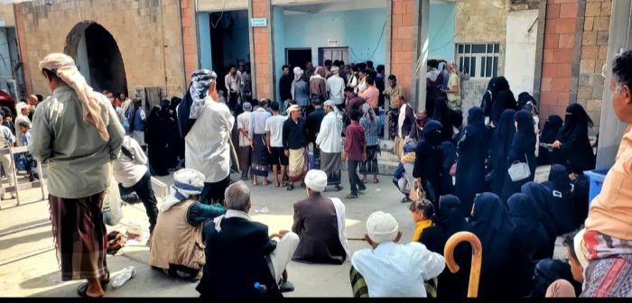  تدشين مخيم طبي مجاني للجراحة والعيون في المستشفى الجمهوري بتعز