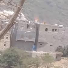  الحوثي يعتقل شخصية دينية بإب ويدفع بناشطيه تبرير جريمته في تصفية حنتوس