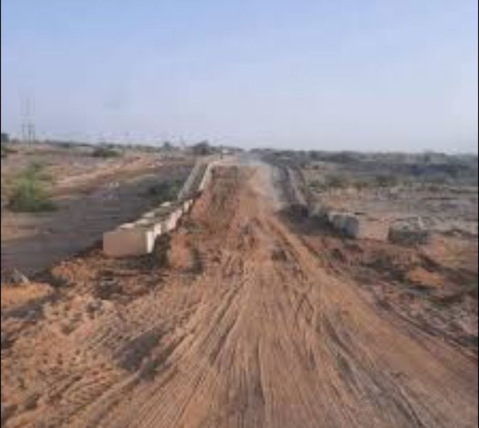  الحديدة .. تحرّك حكومي أممي لفتح طريق "حيس – الجراحي" وإنهاء حصار المدنيين