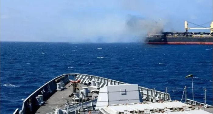  فرنسا تدين هجوم مليشيا الحوثي على سفن الشحن