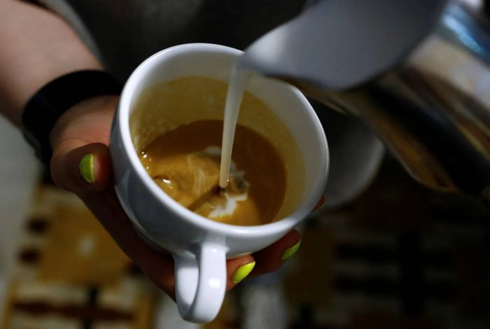 6 أسباب قد تجعل حليب الأبقار أفضل من الشوفان