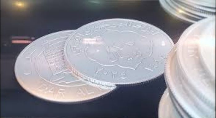  مركزي عدن يحذر من عواقب التعامل بالعملة الحوثية الجديدة