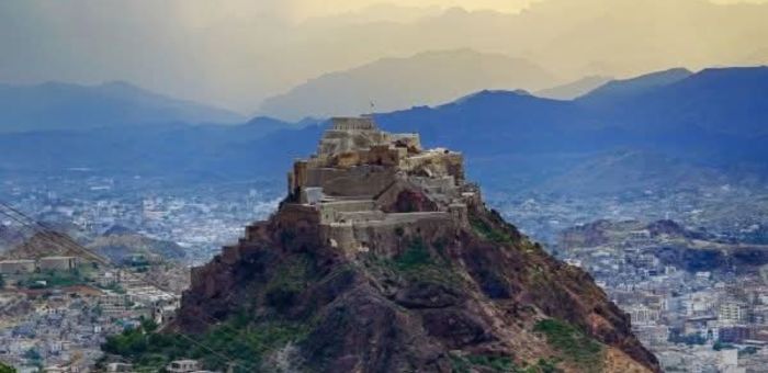  عصابة مسلحة تعتدي على وكيل غاز بتعز .. والنقابة تطالب بضبط الجناة