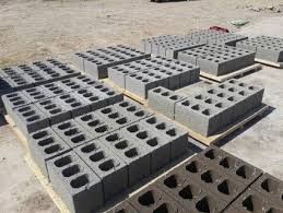 الحوثيون يفرضون قيوداً جديدة على بيع الطوب ويمددون سيطرتهم على قطاع الذهب والمعادن