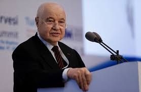 سوريا تُوقف ترخيص شركة "طلال أبو غزالة" بعد إنكاره جرائم نظام الأسد