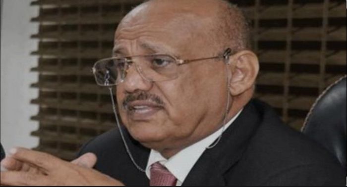  الحكومة فشلت في تحقيقها.. محافظ بنك عدن المركزي: أربعة أمور ستوقف انهيار العملة