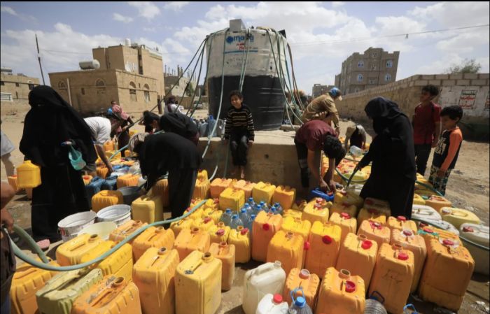  تعز .. اتهامات لمسؤولين بتحويل أزمة المياه إلى تجارة مربحة