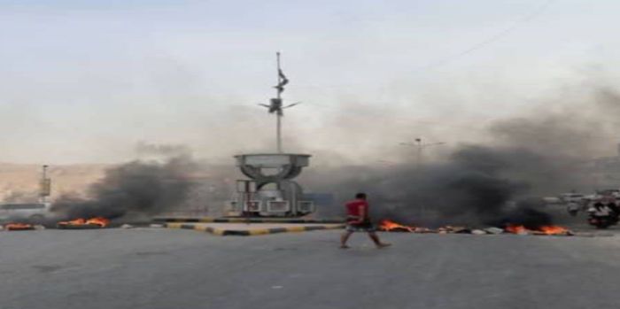  محتجون يقتحمون مبنى محافظة حضرموت