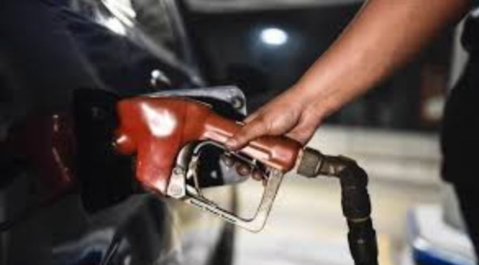  تقرير أممي يفضح الحوثيين: يبيعون المشتقات النفطية بأكثر من ضعف السعر العالمي