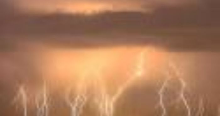  صاعقة تقتل مواطنًا في حجة