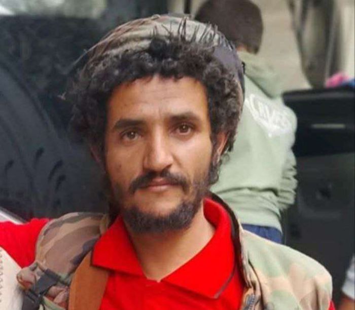  مليشيا الحوثي تقتل مواطنًا داخل منزله وأمام أطفاله وزوجته في إب