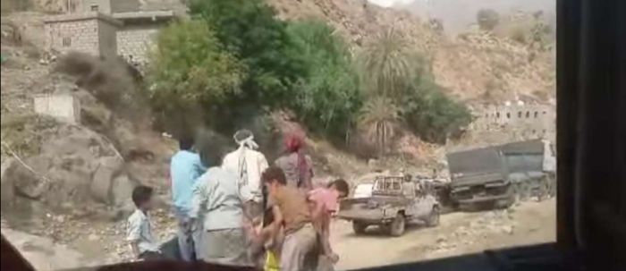  إضراب العمال يوقف تأهيل هيجة العبد.. وانقلاب باص في سائلة المقاطرة