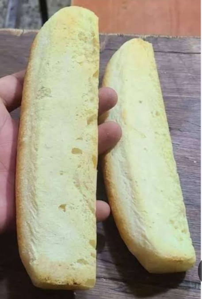  نفاد مخزون الدقيق ينذر بإغلاق الأفران في المخا .. رفض التجار البيع بالسعر الرسمي