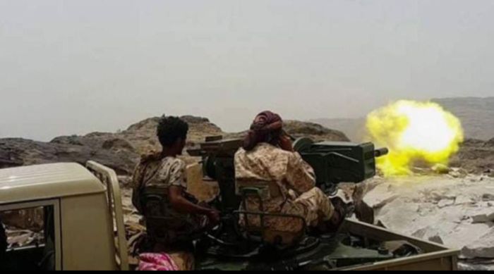  دمرت تحصينات وتجهيزات قتالية نوعية .. القوات المشتركة تنفذ ضربة استباقية ضد عصابة الحوثي في الضالع