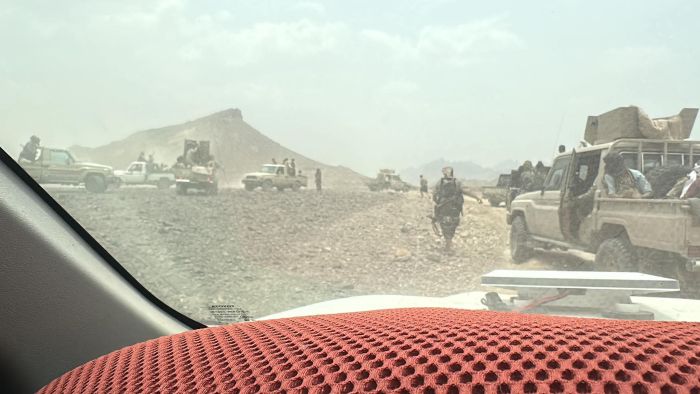 لتثبيت الامن ومنع عمليات التقطع والتهريب .. حملة امنية للمشاركة تنجح في نشر وتثبيت نقاط امنية في صبيحة لحج