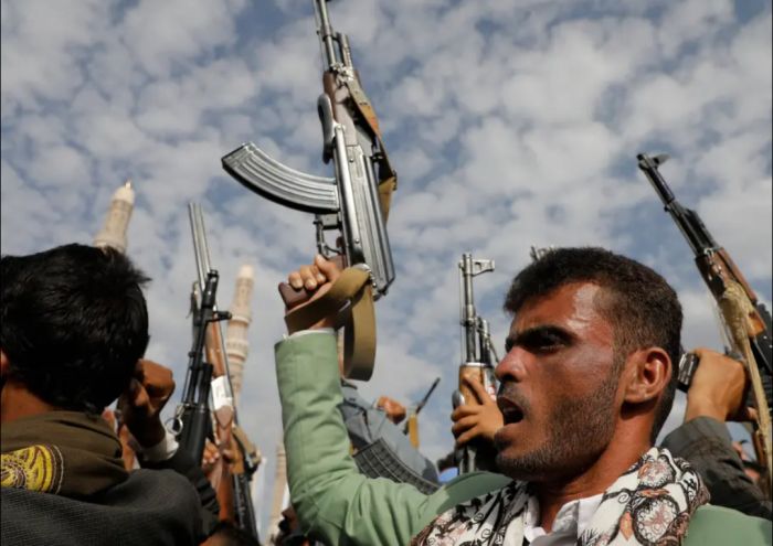  صنعاء.. ميليشيا الحوثي تقطع الكهرباء عن قاعة أعراس لمنع الغناء