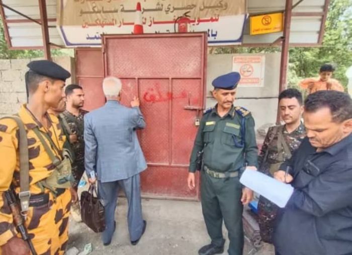  وكيل نيابة الصناعة والتجارة بتعز يوجه بإغلاق 3 محطات غاز وبترول