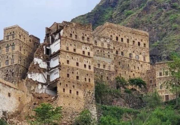  انهيار حصن تاريخي في صنعاء