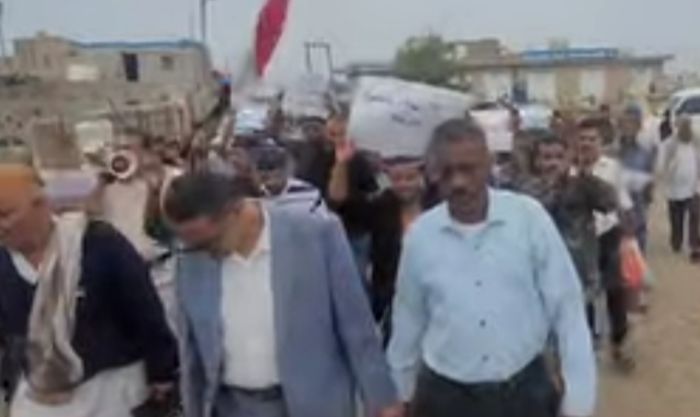  أبناء التربة يتظاهرون ضد تسعيرة الكهرباء التجاري ويتهمون الشيباني بالتواطؤ