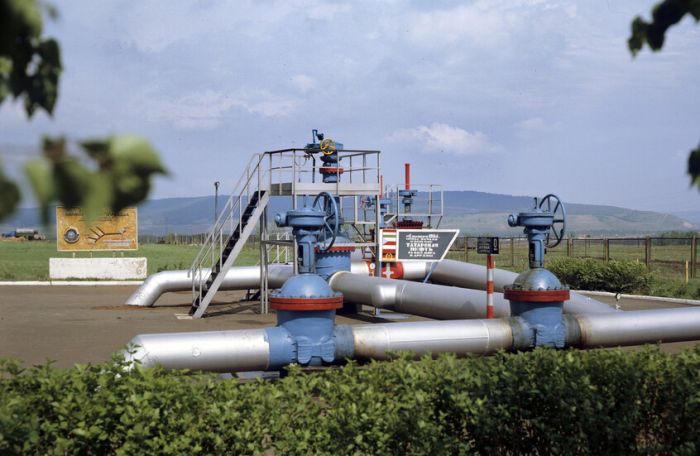 سلوفاكيا تعلن استئناف ضخ النفط الروسي عبر خط "دروجبا" بعد توقف بسبب استهداف أوكراني