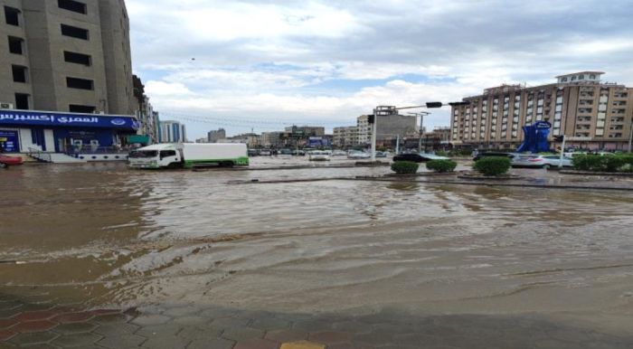 «خط الجسر».. فضيحة فساد بـ 3 ملايين دولار كشفتها سيول الأمطار في عدن