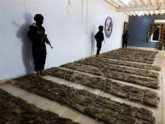 ضبط شحنة كوكايين ضخمة قادمة من البرازيل كانت في طريقها إلى الحوثيين