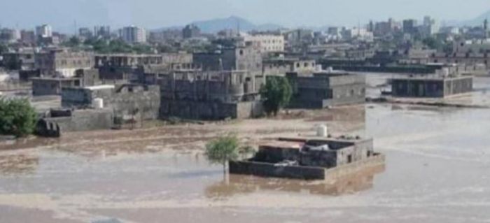  نداء استغاثة من عدن: كارثة إنسانية تجتاح البريقة جراء السيول